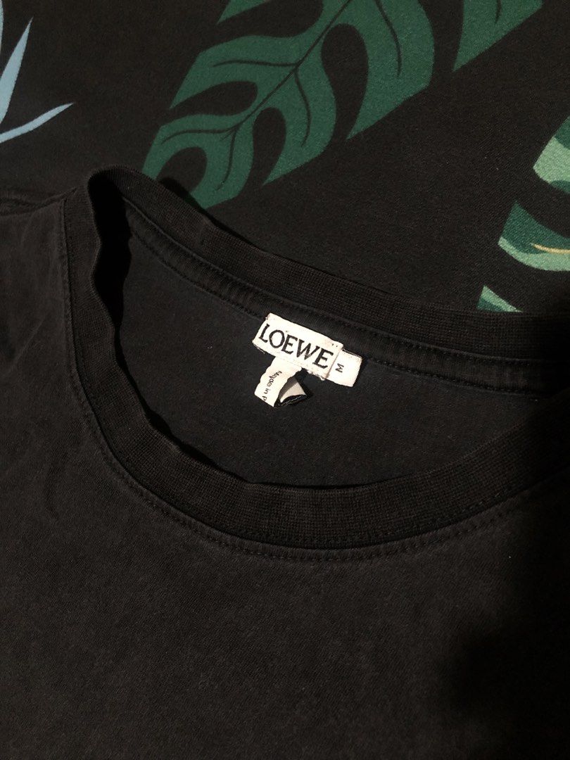 Loewe black tee (Category: Tshirts & Polo Shirts ) located in Cebu City. Submitted by thrifted_y2k (Listing ID 1460904293, Image 2). Description: 18 inches-chest 26 inches-length 📍 Color may vary due to Lighting 📍 Strictly no Return Policy 📍 Customer will handle the shipping fee 📍 Authenticity is not Guaranteed 📍 payment 1st policy Lastly please manage your expectation since the items are ukay/thrift/preloved. PARCEL CARRIER (J&T) PAYMENT ME