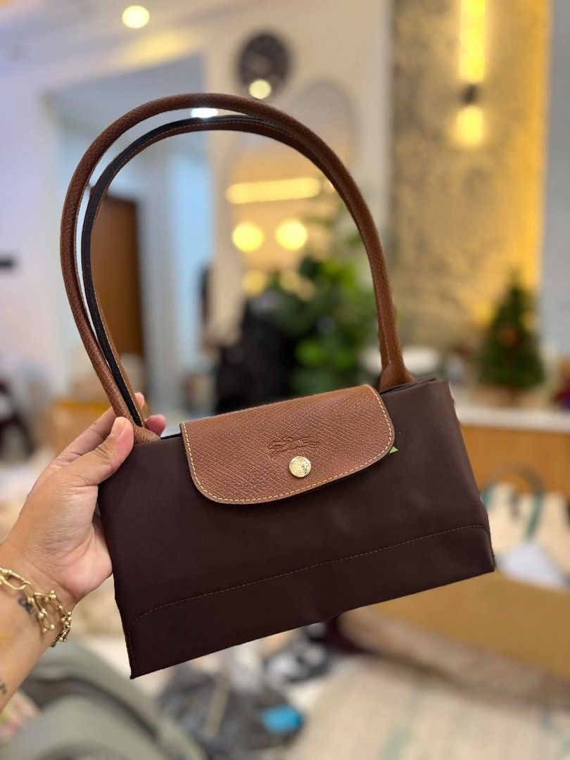 LONG CHAMP LONG HANDLE (Category: Shoulder Bags) located in Angeles City. Submitted by truehawk_95a40c (Listing ID 1460721760, Image 2). Description: FOR SALE BRANDNEW 4500 Pm me to order.