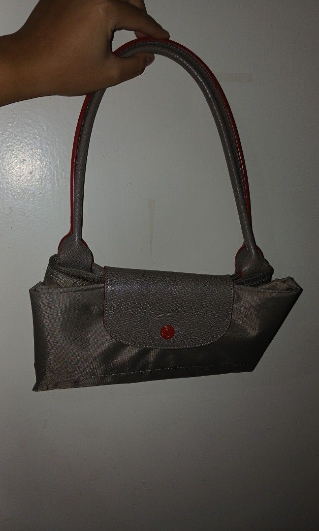LONGCHAMP LE PLIAGE (Category: Luxury Bags & Wallets) located in Manila. Submitted by twentyfifthbymaria (Listing ID 1460737749, Image 1). Description: ●decluttering-personal pre-loved by me:>8 ●authentic ●large size.