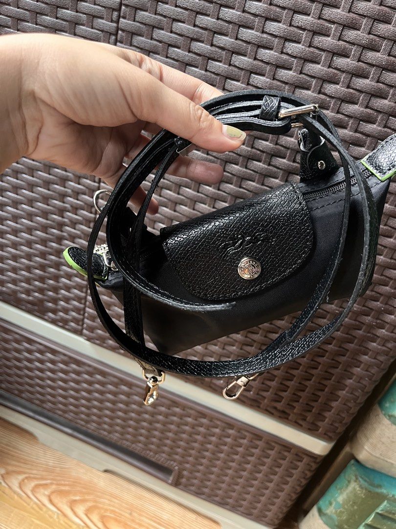 Longchamp micro mini (Category: Cross-body Bags) located in San Jacinto. Submitted by kellysthrift_ (Listing ID 1460726305, Image 2). Description: Mini micro black green series cross body.