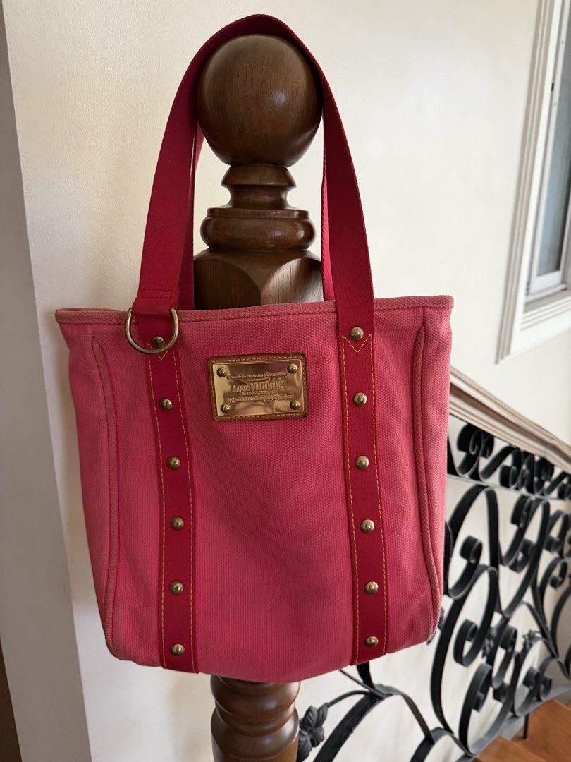 Louis Vuitton Antigua Canvas Bag (Category: Shoulder Bags) located in Quezon City. Submitted by chanhr (Listing ID 1460788511, Image 1). Description: canvas body flat shoulder straps top zip closure interior slip pockets pink Serial Number: SP0036 This item has no inclusions. Condition: GOOD. This previously owned and used item is in good condition with minimal signs of use. This may include fading of material or plating and scratches. Declared D