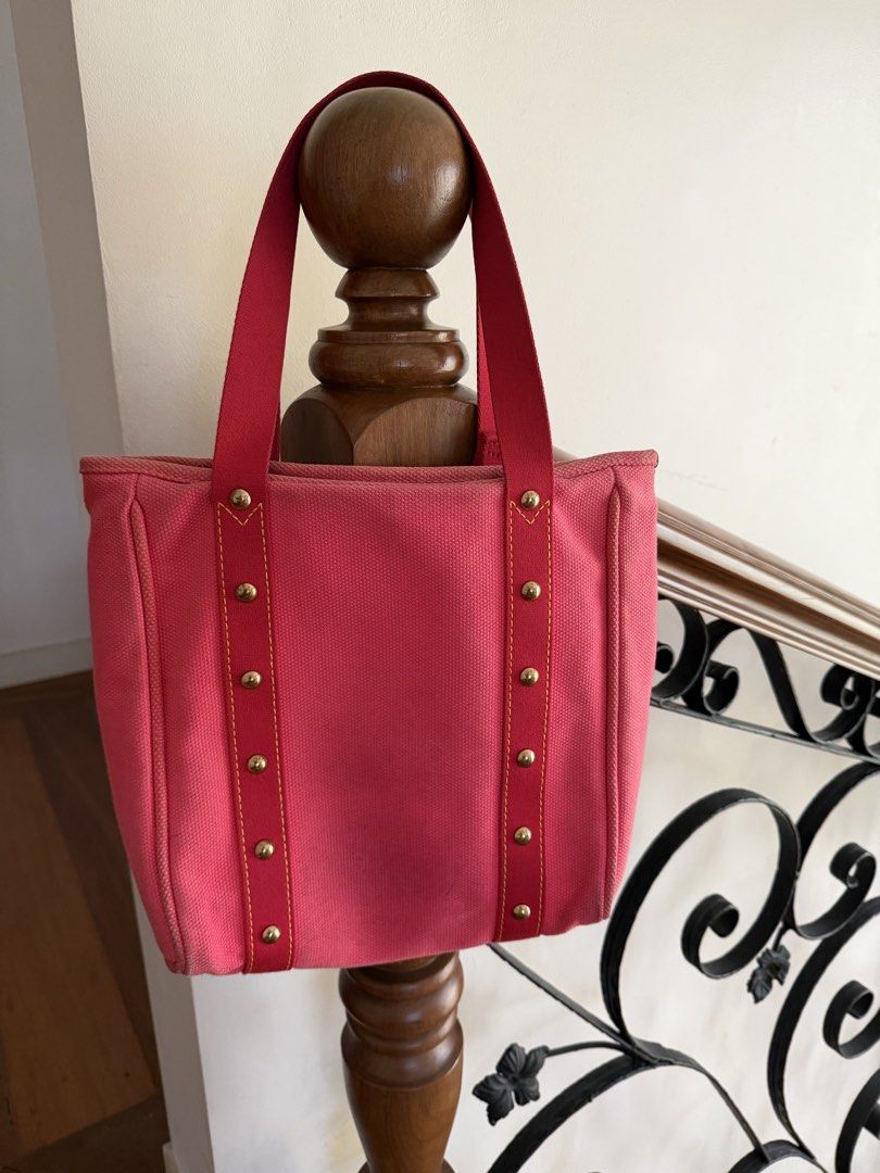 Louis Vuitton Antigua Canvas Bag (Category: Shoulder Bags) located in Quezon City. Submitted by chanhr (Listing ID 1460788511, Image 3). Description: canvas body flat shoulder straps top zip closure interior slip pockets pink Serial Number: SP0036 This item has no inclusions. Condition: GOOD. This previously owned and used item is in good condition with minimal signs of use. This may include fading of material or plating and scratches. Declared D