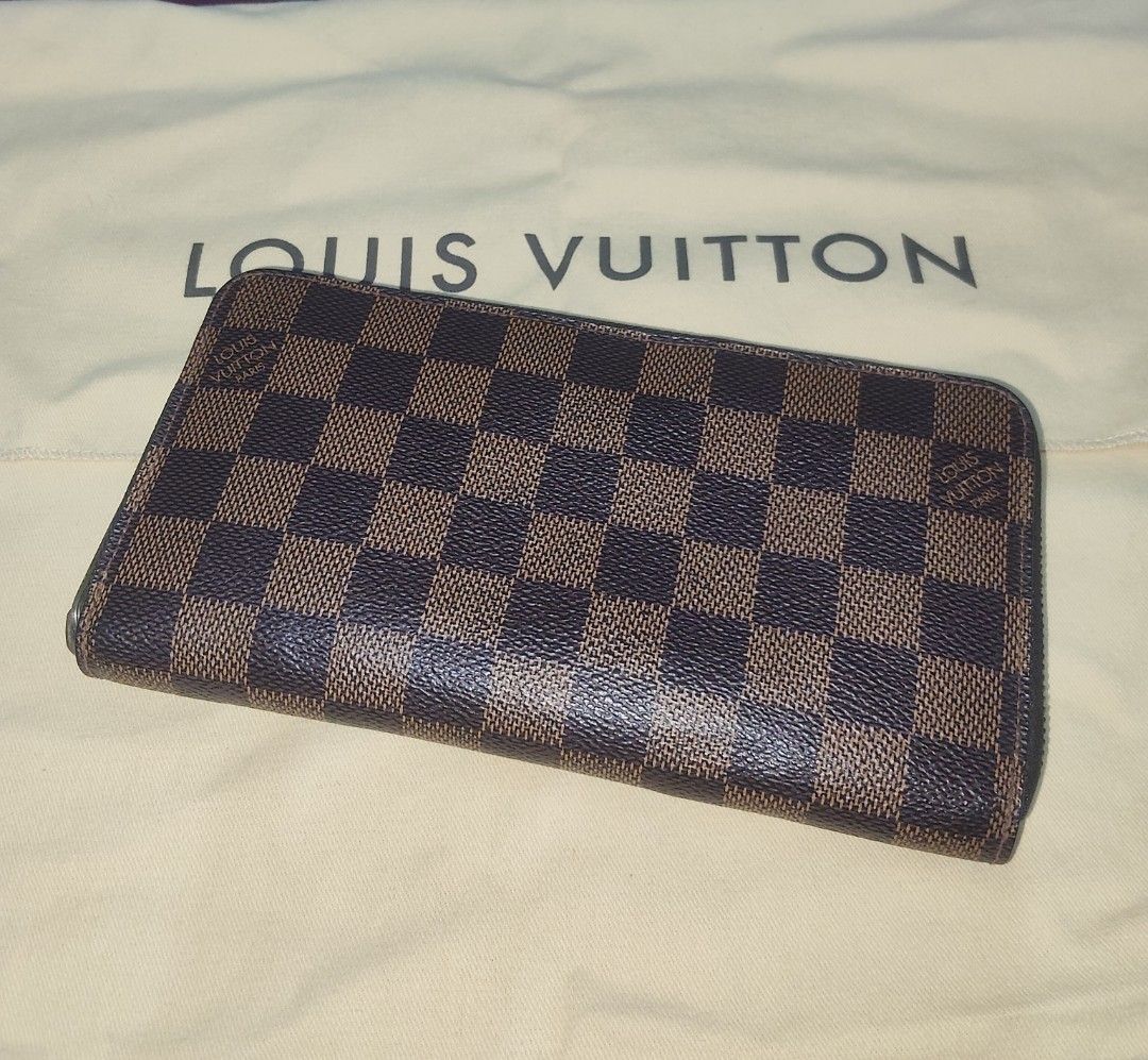 Louis Vuitton Damier Azur Zippy Wallet (Category: Luxury Bags & Wallets) located in Taguig. Submitted by luxurycollections.ph (Listing ID 1460788618, Image 1). Description: - Authentic Louis Vuitton Zippy wallet - Damier Azur canvas - Smooth zipper - Plenty of card slots and compartments - Made in Spain - Comes with dust bag.