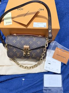 (Category: ) located in . Submitted by authenticniceseller (Listing ID 1460830997, Image 1). Description: .