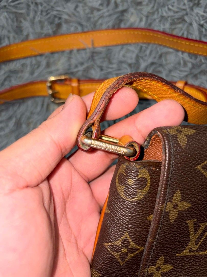 Louis Vuitton Monogram Crossbody Bag (Category: Luxury Bags & Wallets) located in Daraga. Submitted by argarinang25024 (Listing ID 1460769303, Image 2). Description: - Louis Vuitton crossbody bag - Classic monogram canvas - Leather strap and trim - Interior shows some signs of wear - Hardware has some tarnishing - Date code visible in photos - Great everyday bag.