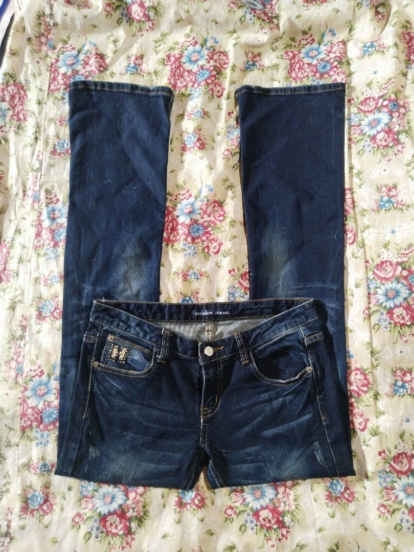 Low waist boot cut jeans (Category: Jeans) located in Abucay. Submitted by prettypie.closet (Listing ID 1460749752, Image 2). Description: CAN DO 159 PESOS IF PAYO.