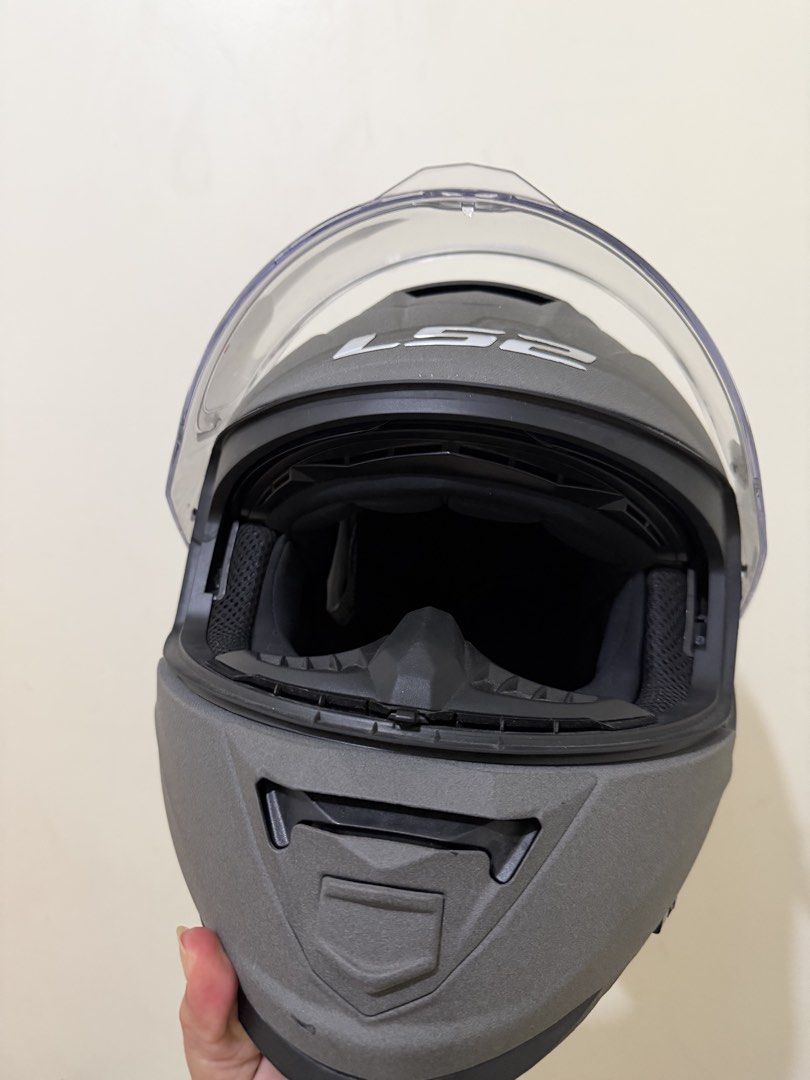 LS2 FF800 Storm II, Mono Matte Concrete (Category: Helmets and other Riding Gears) located in Pasig City. Submitted by babyupot20 (Listing ID 1460898954, Image 3). Description: LS2 FF800 Storm II Color: Mono Matte Concrete Certification: ECE 22.06 Features: KPA shell, dual visor, drop-down sun visor, Pinlock-ready. .