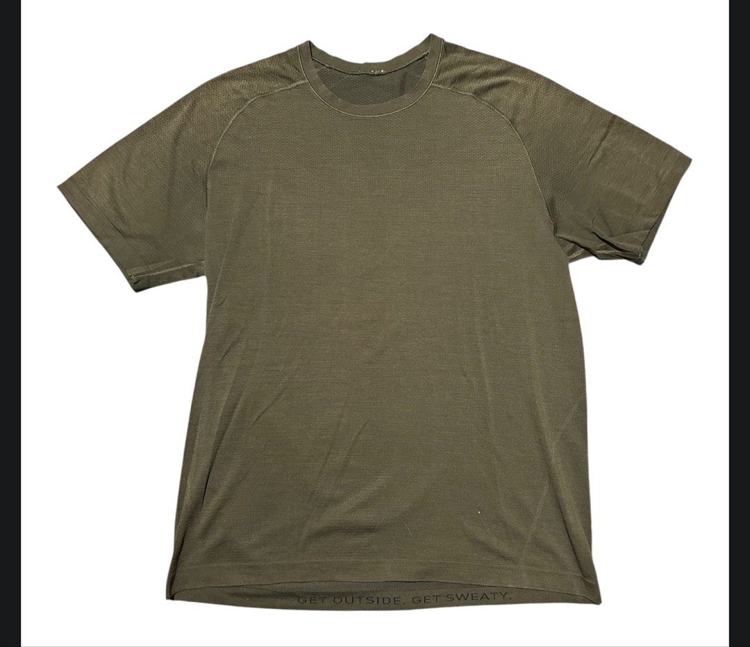 Lululemon Metal Vent Tech Short Sleeve size large (Category: Activewear) located in Iba. Submitted by xooperfindslb (Listing ID 1460834368, Image 2). Description: Lululemon Metal Vent Tech Short Sleeve Size large Color: Dark Olive / Utilitarian Good condition No issue.