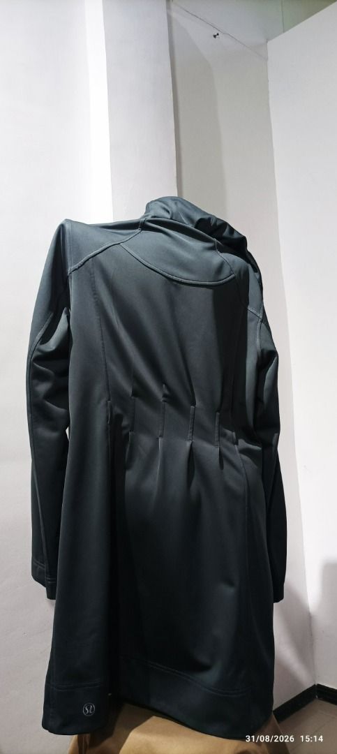Lululemon (size 12) Longline Softshell Jacket (Category: Activewear) located in Calamba. Submitted by lulu.thrift.finds (Listing ID 1460726195, Image 1). Description: Lululemon Size 12 Longline Softshell Jacket No discount for single items. Can give a little discount for multiple-item purchases. Kindly check my store, selling all lulu :) First to pay basis Payment via GCash only Shipped thru Jnt within 2-3 days Free shipping for min 1.5k purchase