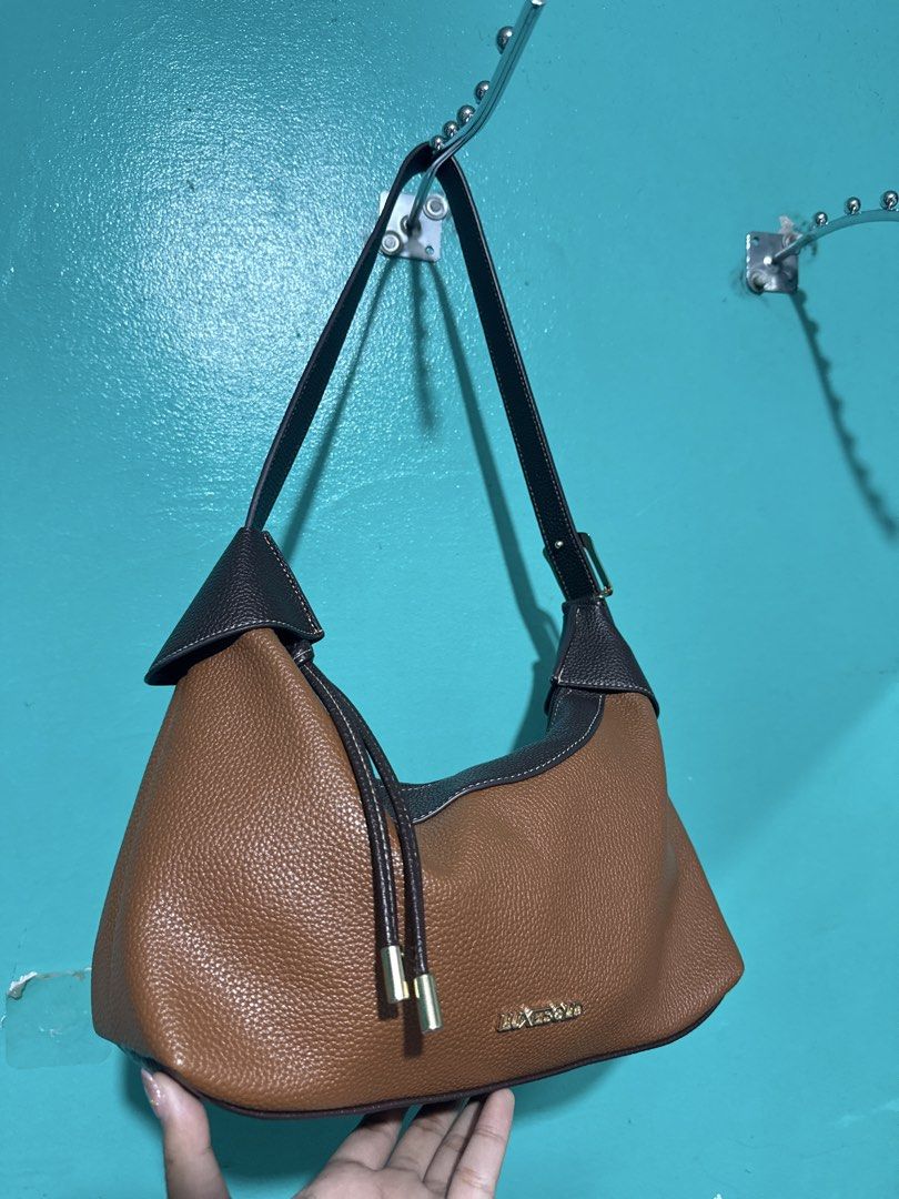 Luxebold Shoulder Bag (Category: Shoulder Bags) located in Calamba. Submitted by ninakyla (Listing ID 1460888384, Image 2). Description: .