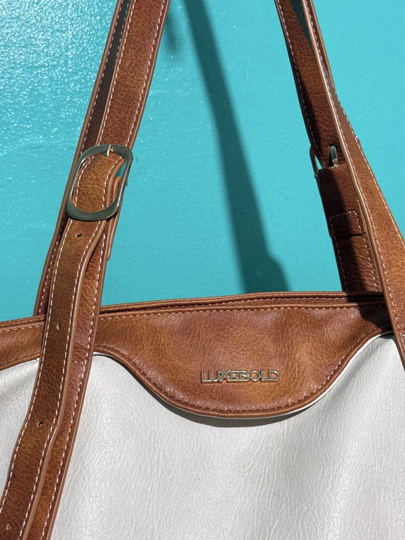 Luxebold Totebag (Category: Shoulder Bags) located in Calamba. Submitted by ninakyla (Listing ID 1460888551, Image 3). Description: .