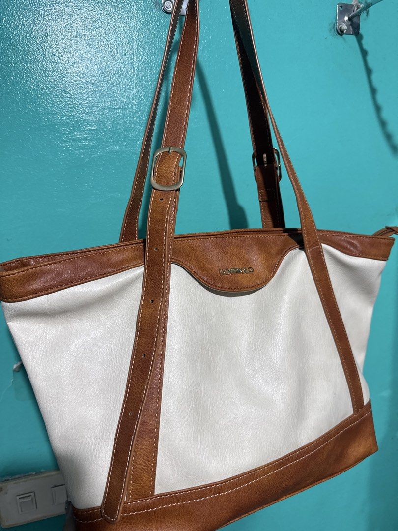 Luxebold Totebag (Category: Shoulder Bags) located in Calamba. Submitted by ninakyla (Listing ID 1460888551, Image 2). Description: .