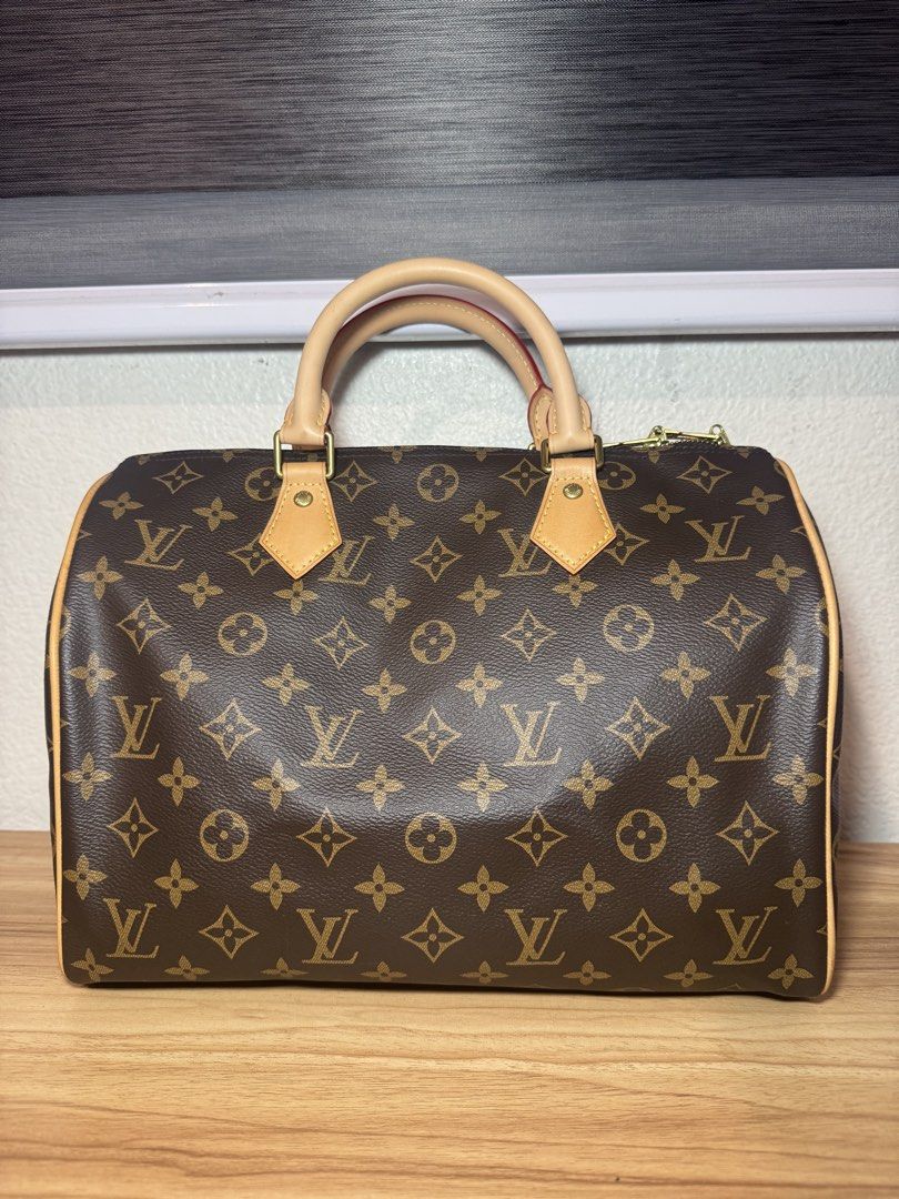 LV Speedy 30 (Category: Cross-body Bags) located in Abucay. Submitted by miaou_finds (Listing ID 1460774142, Image 1). Description: .