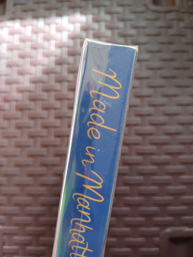 Made in Manhattan by Lauren Layne (Category: Storybooks) located in Dapitan. Submitted by irisxroman (Listing ID 1460777325, Image 3). Description: Made in Manhattan by Lauren Layne flaws: foxing/yellow stains, resealed rfs: decluttering *** mop: gcash/maribank/maya mod: j&t .