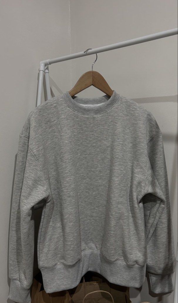 Made in Mnl Sweater in Light Acid (Category: Coats, Jackets and Outerwear) located in Baguio. Submitted by driftapparel.2600 (Listing ID 1460879401, Image 2). Description: Never used rfs: too big on me.