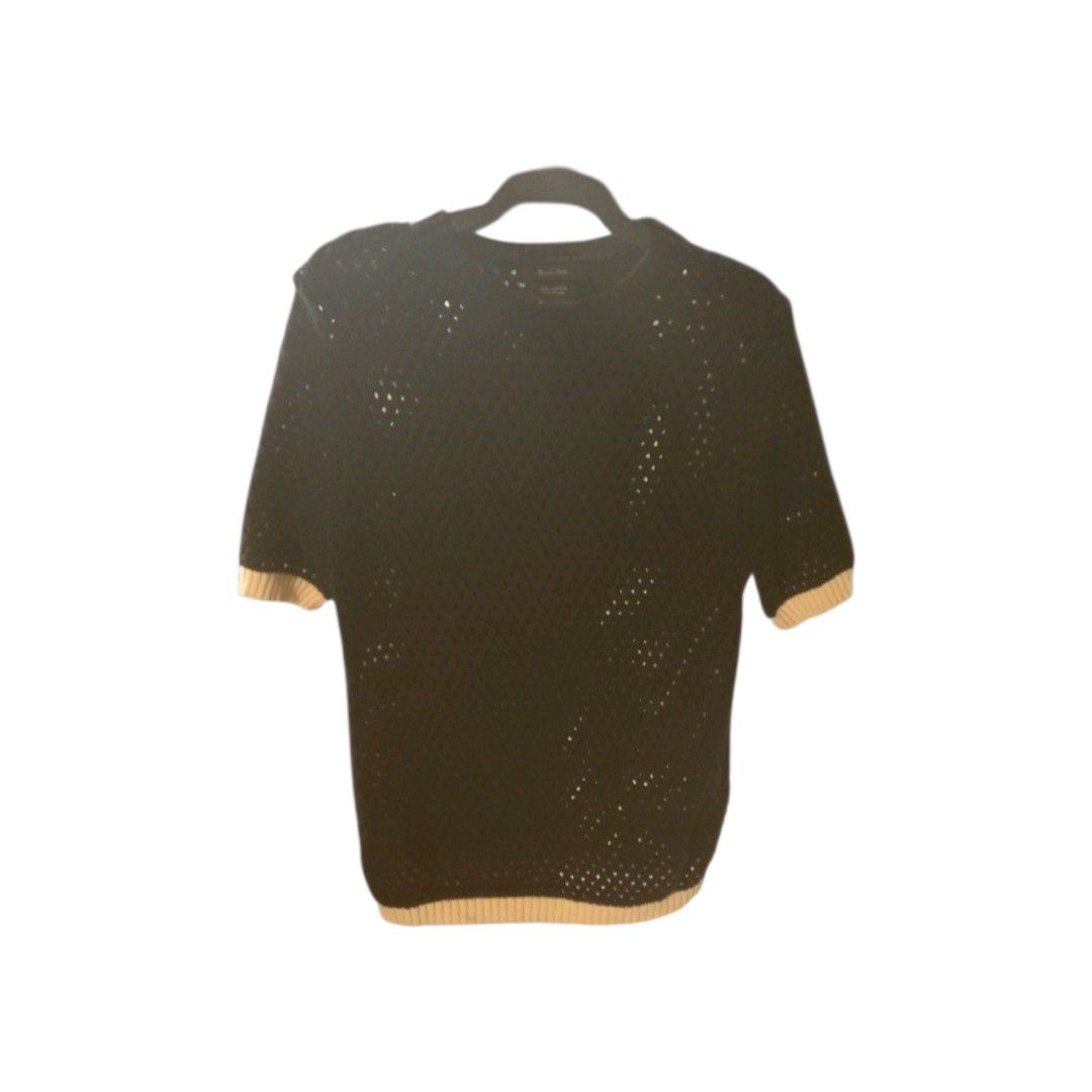 Massimo Dutti Navy Top with Beige Trim (Category: Shirts) located in Quezon City. Submitted by pochac (Listing ID 1460821408, Image 1). Description: This versatile top comes with a perforated design and is perfect for a casual yet stylish look. It can be dressed up or down..