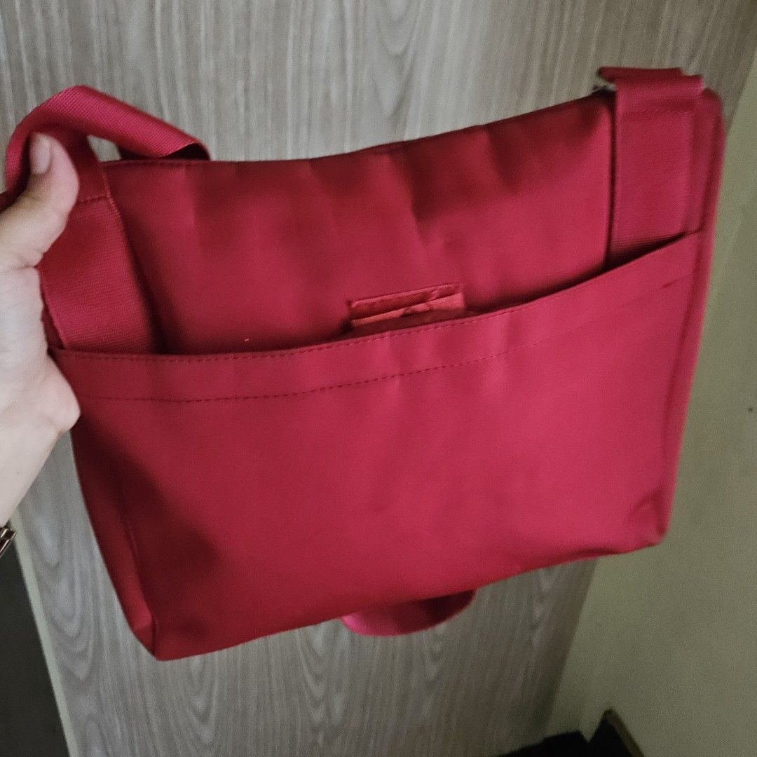 Maxx New York Red Solid Shoulder Bag Zip Closure Adjustable Strap (Category: Cross-body Bags) located in Digos. Submitted by marianfinds (Listing ID 1460787941, Image 3). Description: (may minimal issue lang makita sa pic need deep cleaning din)Authentic/preloved item. Actual photos posted. Please check all photos and details carefully before purchasing. Minor signs of use may be present. 📌Please manage your expectations this is not brandnew Wal