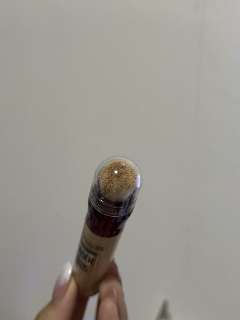 Maybelline Instant Eraser (Category: Makeup) located in Makati City. Submitted by ms.allsunday (Listing ID 1460841253, Image 2). Description: • Selling this concealer that I just received today • Only used it to swatch and turns out not my shade •Shade 120 📍Makati RFS: Not my shade.