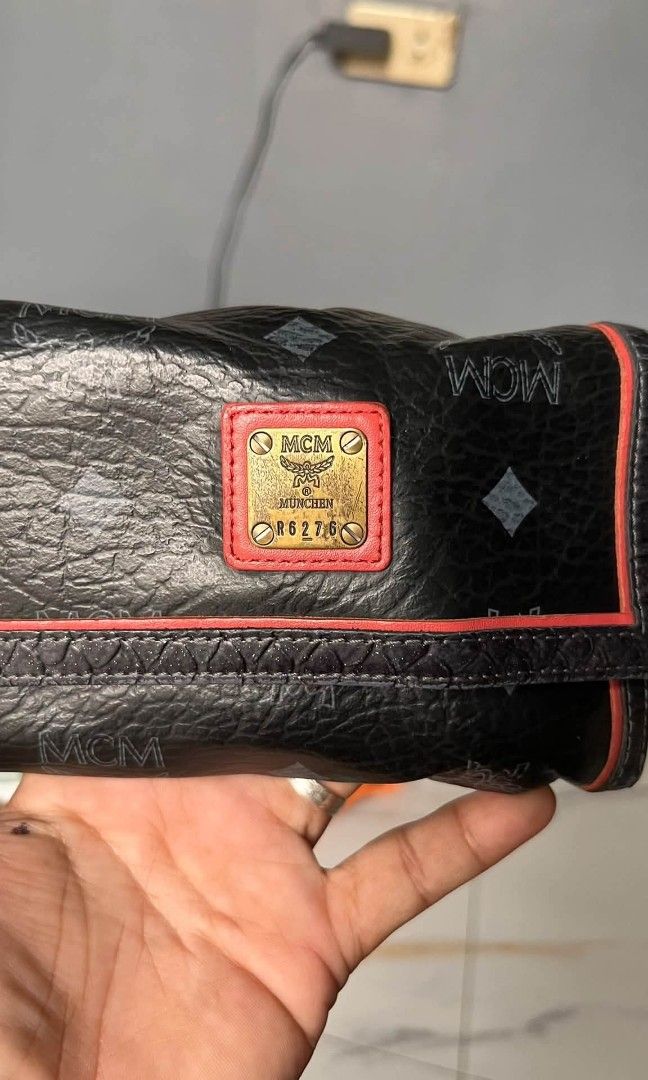 Mcm wallet (Category: Luxury Bags & Wallets) located in Balingasag. Submitted by fastdragon_b19a6e (Listing ID 1460720707, Image 2). Description: .
