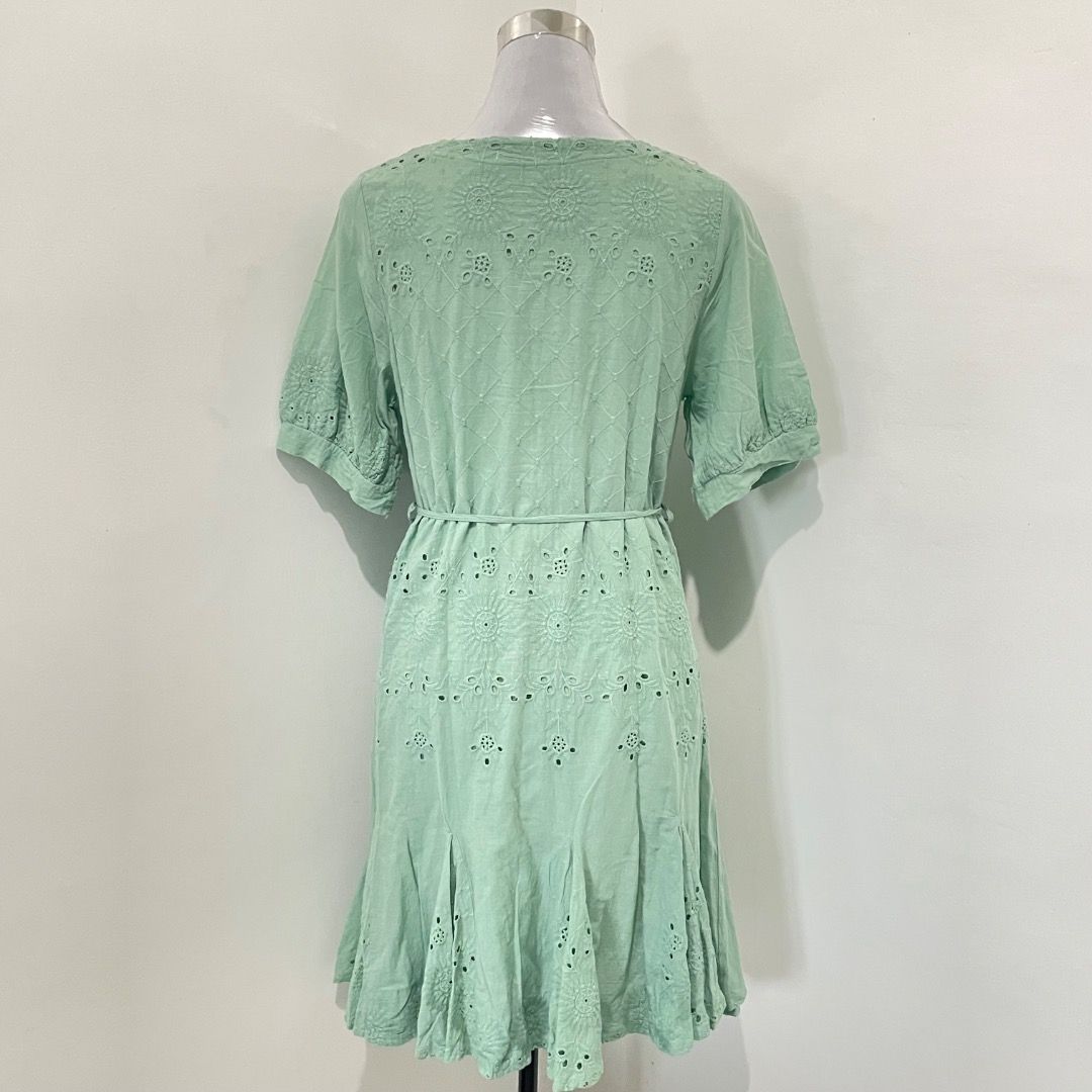 Medium Eyelet Mint Green Dress (Category: Dresses) located in Bacolor. Submitted by chicn_classy (Listing ID 1460716745, Image 3). Description: .