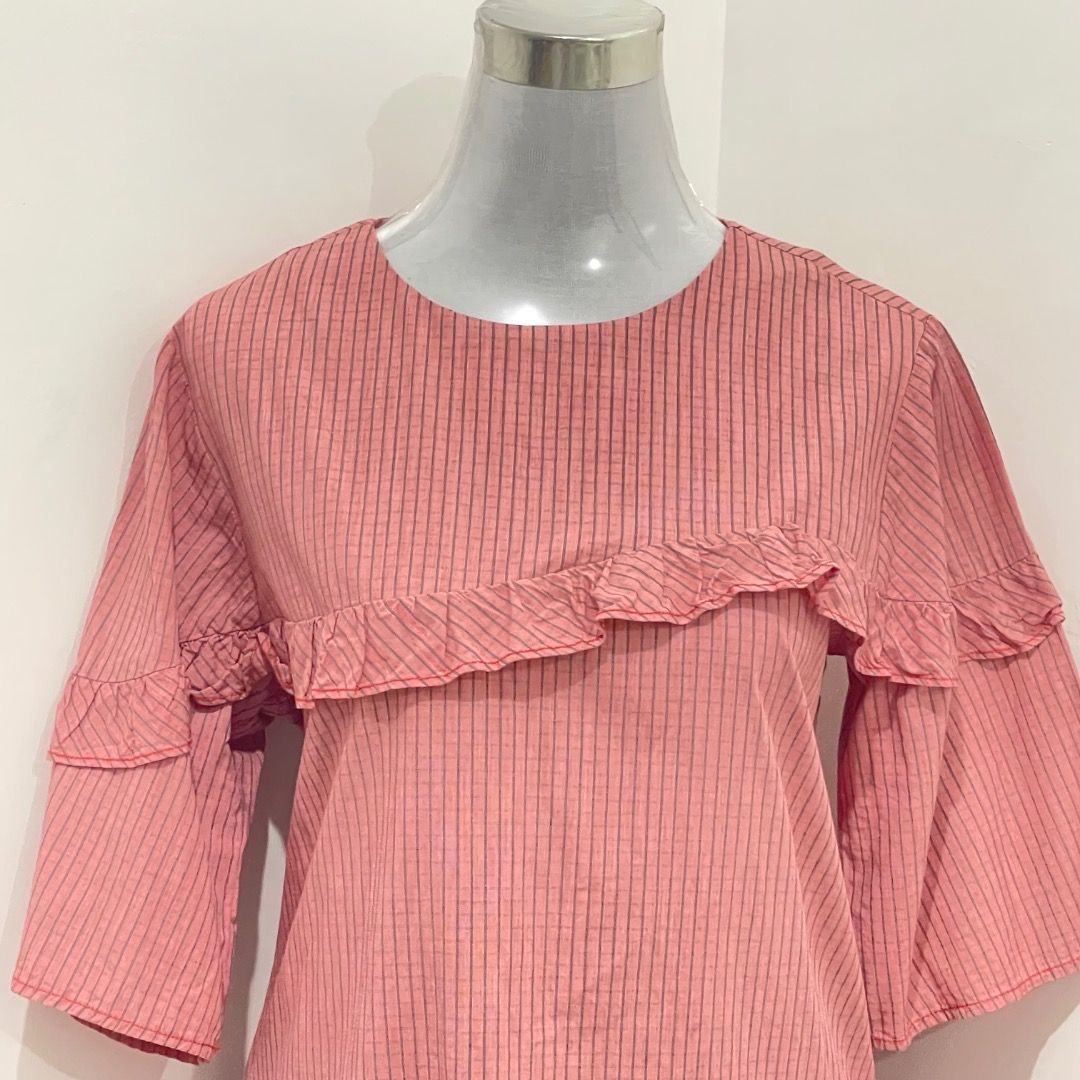 Medium Soft Denim Pink Dress (Category: Dresses) located in Bacolor. Submitted by chicn_classy (Listing ID 1460716397, Image 3). Description: .