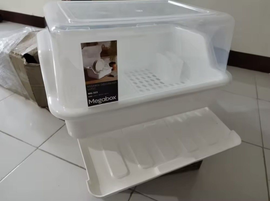 Megabox Dish Drainer Large (Category: Food Organization & Storage) located in Paranaque City. Submitted by anonymoosh (Listing ID 1460909835, Image 2). Description: - Large Megabox Dish Drainer - Includes a lid to keep dishes dust-free - Removable tray for easy water drainage - Ideal for drying plates, cups, and cutlery - Helps maintain a tidy kitchen counter.