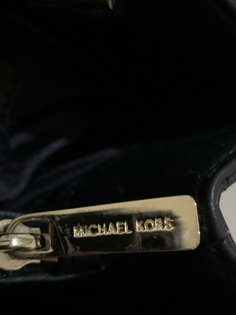 Michael Kors (Category: Tote Bags) located in Calamba. Submitted by wear_haus (Listing ID 1460870853, Image 3). Description: Issue on last pic .