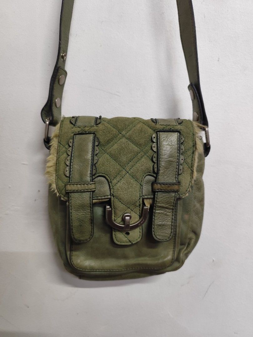 Mimco Crossbody Genuine Leather Bag (Category: Cross-body Bags) located in Compostela. Submitted by fashiondeamar (Listing ID 1460817656, Image 3). Description: Here are the details and estimated market information for the bag shown in the images: ​Item Overview ​Brand: MIMCO (an Australian contemporary accessories brand known for premium leather goods, established in Melbourne). ​Style/Type: Vintage/Y2K-era leather and suede crossbody/shoulder b