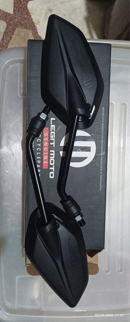 Mio Souli 125 Side Mirror (Category: Body Parts and Accessories) located in Manila. Submitted by crisha14344 (Listing ID 1460760650, Image 1). Description: Pang Yamaha na side mirror Dahon design Long arms stem Brandnew yan di nagamit pagkabili LegitMoto Brand Pick up lang po Tayo Salamat .