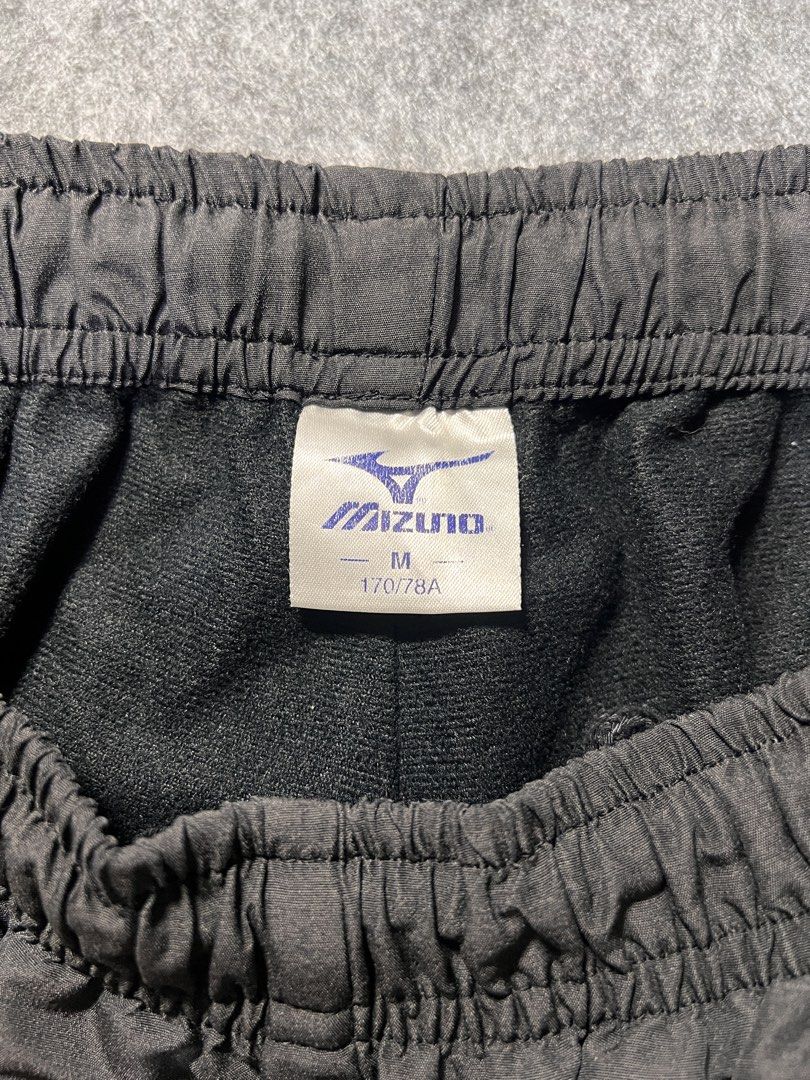 Mizuno Black Athletic Shorts Size M (Category: Shorts) located in Manila. Submitted by randsclothingstore (Listing ID 1460724654, Image 3). Description: Brand: Mizuno Size (Inch) ‼️Medida Size‼️ : W 26-32 | L 19.5 Color Rate: 9.8/10 Condition: Like New Issue: None Price: ₱399 ‼️ Thrifted item — please manage your expectations, authenticity is not guaranteed (check photos for tags!) 🧼 Items have been stored or thrifted — we highly recommend washi