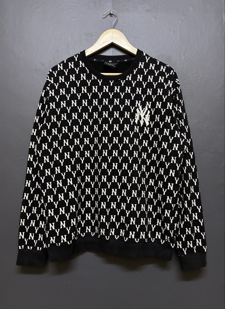 MLB AOP (Category: Coats, Jackets and Outerwear) located in Cavite. Submitted by staythrifted.23 (Listing ID 1460813081, Image 1). Description: Size : Medium on 🏷️ Large to XL Best fit ( via dimes ) Dimes : L 26 W 23 Sleeve length 24.5 Condition : Like new Color rate : 10/10 Washed and ready to wear Issue : None Loc. Cavite We ship nationwide Payment first .