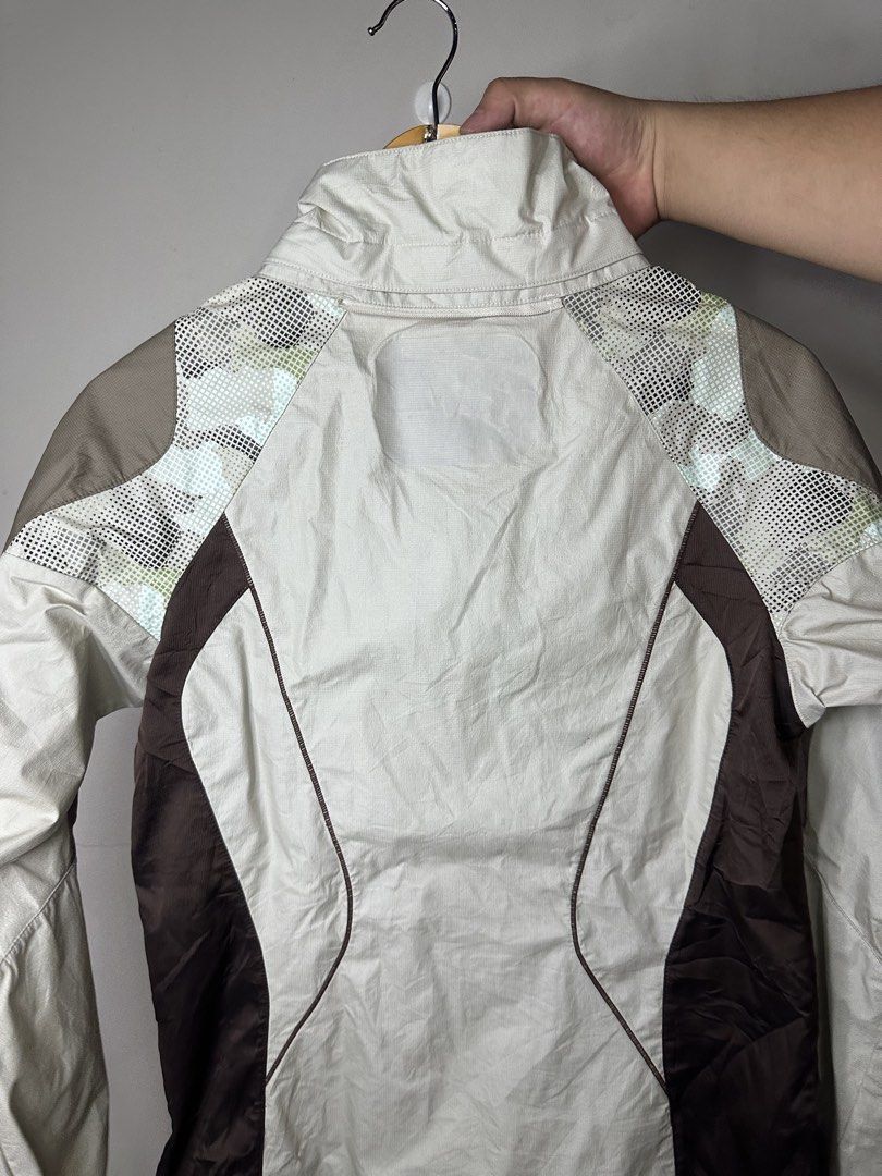 MONTBELL SOFTSHELL (Category: Coats, Jackets and Outerwear) located in Molave. Submitted by thriftmate13 (Listing ID 1460718706, Image 2). Description: .
