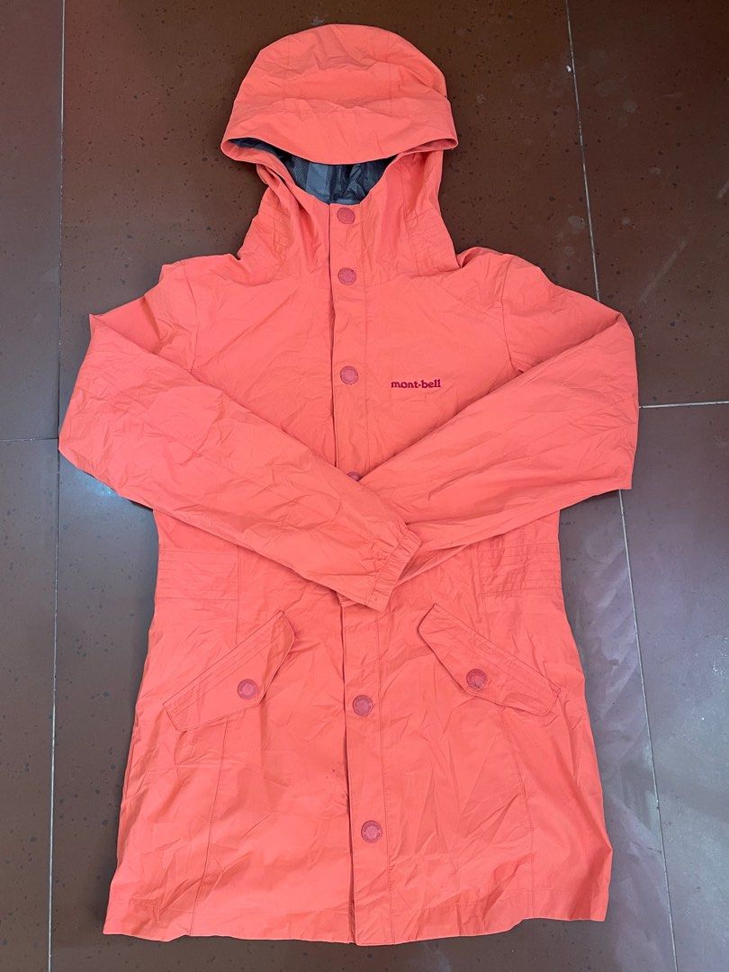 MONTBELL WINDBREAKER FOR WOMENS (Category: Coats, Jackets and Outerwear) located in Sagbayan (Borja). Submitted by cocolemonade12 (Listing ID 1460800995, Image 1). Description: -Authentic -asnew -excellent condition -waterproof .