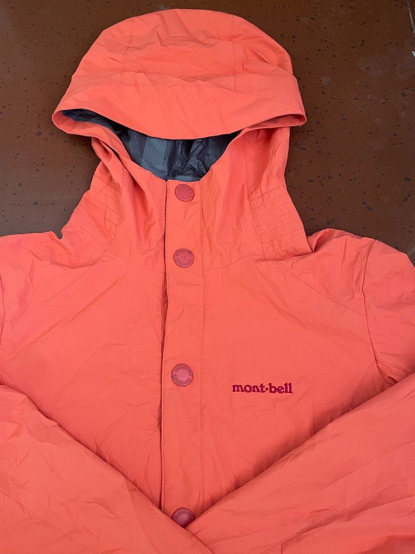 MONTBELL WINDBREAKER FOR WOMENS (Category: Coats, Jackets and Outerwear) located in Sagbayan (Borja). Submitted by cocolemonade12 (Listing ID 1460800995, Image 2). Description: -Authentic -asnew -excellent condition -waterproof .