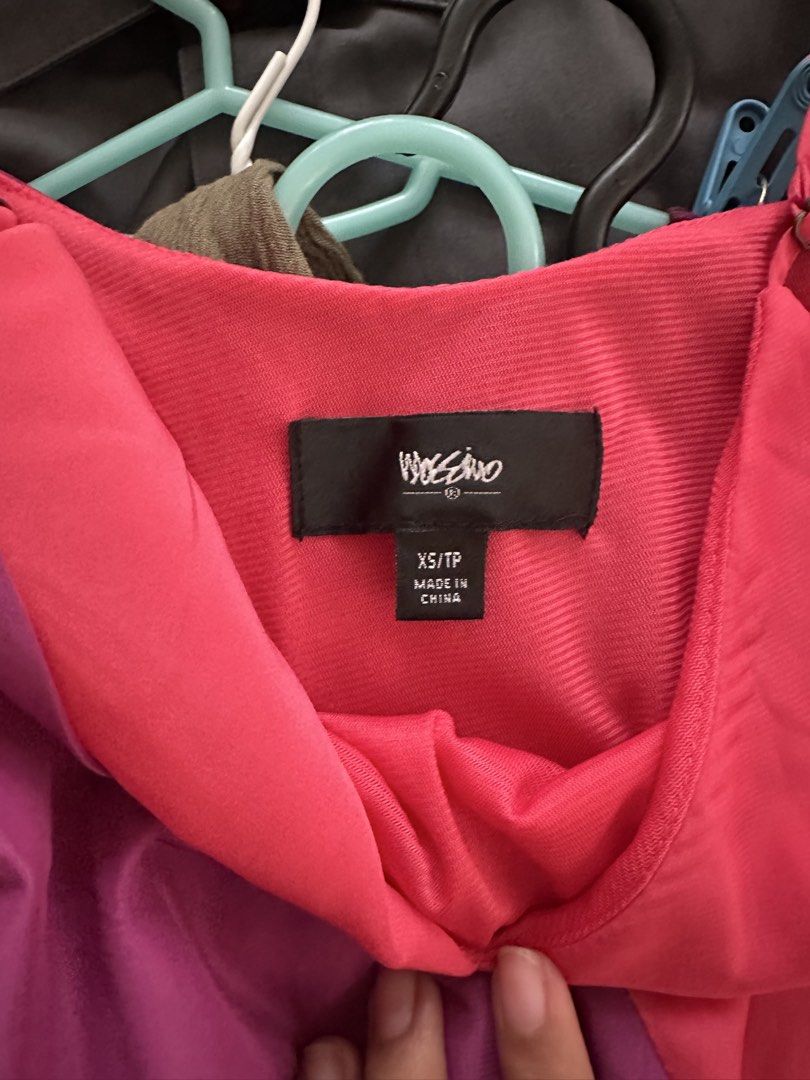 Mossimo Colorblock Midi Dress (Category: Dresses) located in Paranaque City. Submitted by ynaah_ (Listing ID 1460806748, Image 2). Description: Long Mossimo dress can fit small to medium frame height reference: 5'4 (below the knee length) .