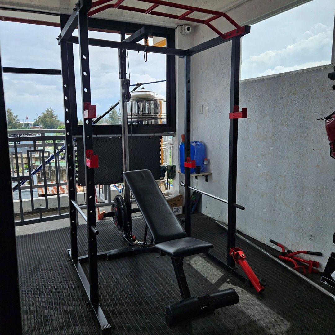 Multifunctional Power Cage Home Gym System (Category: Other Sports Equipment and Supplies) located in Quezon City. Submitted by freeforceg91049 (Listing ID 1460805867, Image 2). Description: Multifunctional Power Cage Home Gym System In good condition Inclusion: free 15kg plate pair, lahat ng nasa pic na accessories 55k nabili Pm for more details! Negotiable sa sure buyer! 📍Fishport Taytay, Rizal.