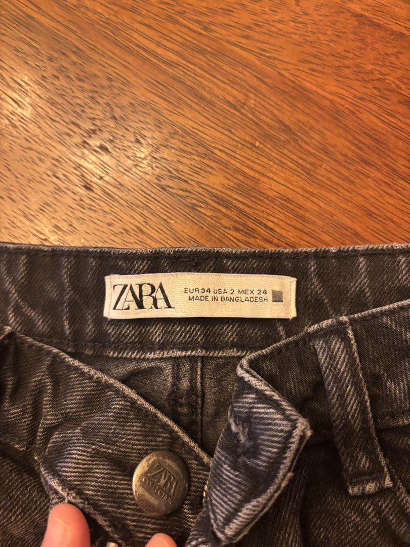 Negoriable both Zara & Cotton On Denim Shorts Bundle (Category: Shorts) located in Paranaque City. Submitted by gabfera (Listing ID 1460734568, Image 2). Description: - Bundle of 2 high-rise mom shorts - Black Zara shorts, size EUR 34 - Light wash blue Cotton On shorts, size 6 AU - Both feature frayed hems - Ideal for casual wear.