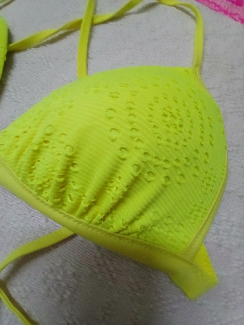 Neon selftie (Category: Bikinis & Swimsuits) located in Quezon City. Submitted by charchartindahan (Listing ID 1460849801, Image 3). Description: 🔴thrift, kindly check the photo & need wash before use 🔴Gcash payment, by pick up & Jrs Express 🔴loc.near U.P Diliman Q.V C.