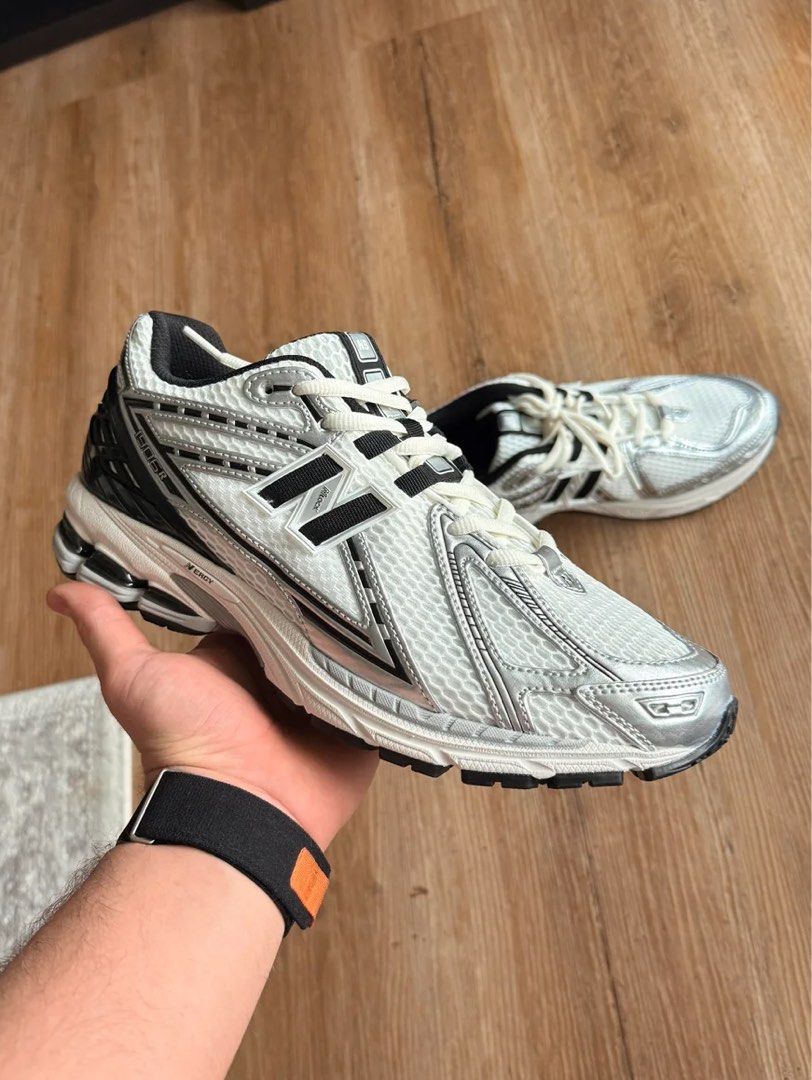 New Balance 1906R - Silver (Category: Casual Shoes) located in Quezon City. Submitted by Hussey (Listing ID 1460768604, Image 1). Description: I bought this in footlocker for i think ₱9,900, but then I didn’t know they don’t have an exchange policy so now im stuck w it lol price very slightly negotiable like it’s brand new so I hope yall understand.