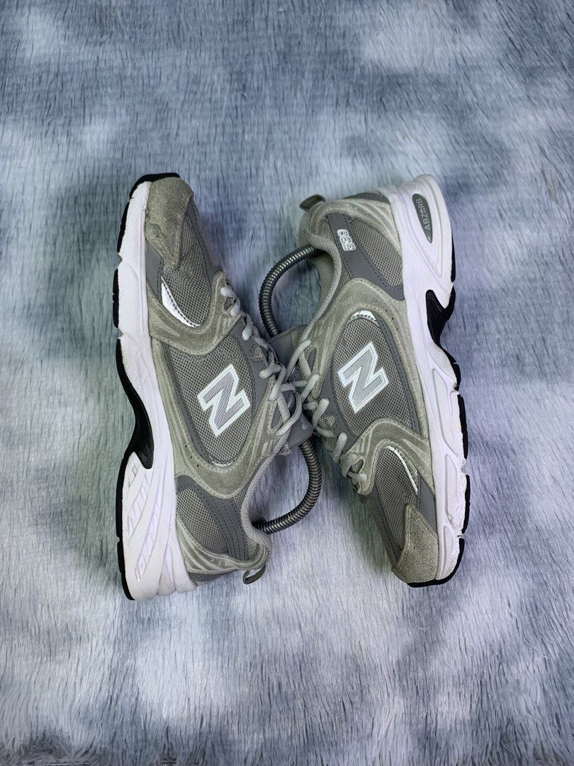 NEW BALANCE 530 RAINCLOUD (Category: Sneakers) located in Quezon City. Submitted by shooz.kartel (Listing ID 1460870061, Image 3). Description: For sale only‼️ NEW BALANCE 530 RAINCLOUD Excellent condition Issue minimal sign of usage only Size 7 mens 8.5 womens 40 euro 25 cm 1450 + sf only Legit/Authentic 💯 Pm for fast transact! 📩 Can do ship nationwide MOP: paymaya, bank transfer or gcash Location: Metro manila.