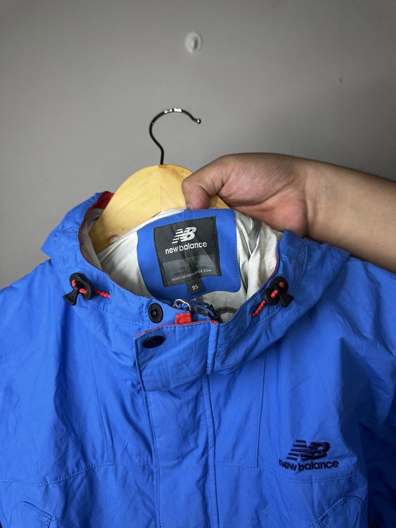 NEW BALANCE WINDBREAKER (Category: Coats, Jackets and Outerwear) located in Molave. Submitted by thriftmate13 (Listing ID 1460719027, Image 2). Description: .