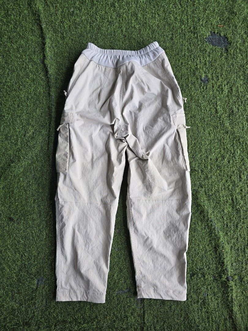 Nike ACG Trek Pants (Category: Other Bottoms) located in Bacolod City. Submitted by new_eddecatoria (Listing ID 1460875271, Image 2). Description: unisex small on tag w24-30 length 35 inches hem 6.5 inches excellent condition issue unnoticeable lints sa back waist 1100 shipped.