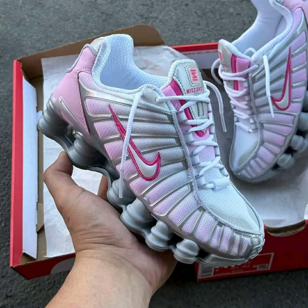 Nike Air max Shoxs TL 🥵 (Category: Sneakers) located in Manila. Submitted by josier_181 (Listing ID 1460730661, Image 3). Description: Pm for more details📩 I can provide Cash On Delivery or gcash payment along metro Manila some parts of Luzon other place like province cod or cop Via Lbc, J&t, Jr's. If that's not what's delivered Please return it to the rider. Thank you and Godbless 🙏🙏🙏🙏.