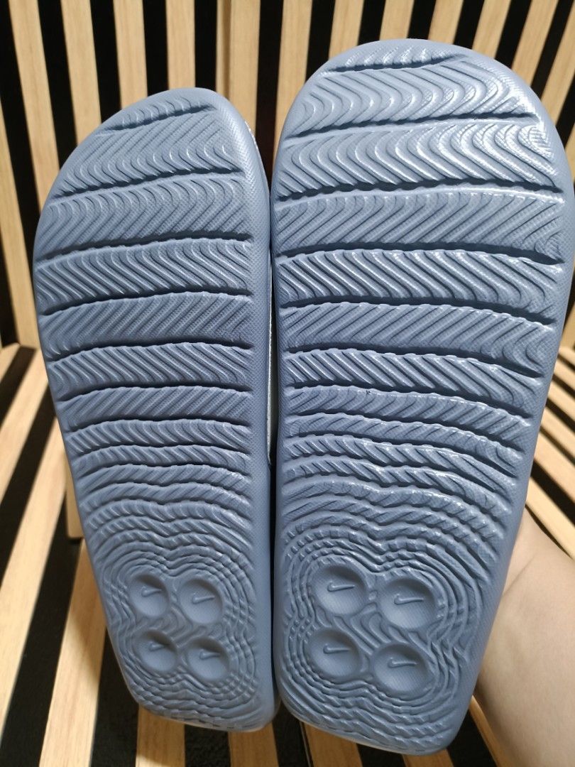 Nike AirMax Cirro (Ashen Slate) (Category: Slippers & Slides) located in Manila. Submitted by supermat (Listing ID 1460887935, Image 2). Description: BRAND NEW 200% LEGIT BELOW RETAIL PRICE (2,295) Size 8 9 10 11.