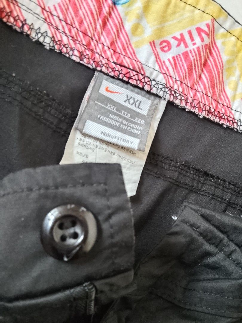NIKE athletic fit-dry (Category: Shorts) located in Batangas. Submitted by 68.thrifts (Listing ID 1460829831, Image 3). Description: size: 28 x 13 material: nylon -good condi -no pinhole.