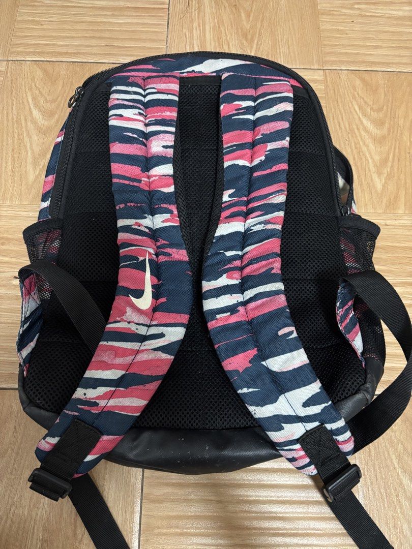 Nike Bag Pack (Category: Backpacks) located in Rizal. Submitted by jmcraftingphhandicrafts (Listing ID 1460843447, Image 2). Description: - Spacious interior - Classic and versatile design - No defects, flaws; Need Laundry only Rfs: Declutter; di na ginagamit 📍San Mateo Rizal.