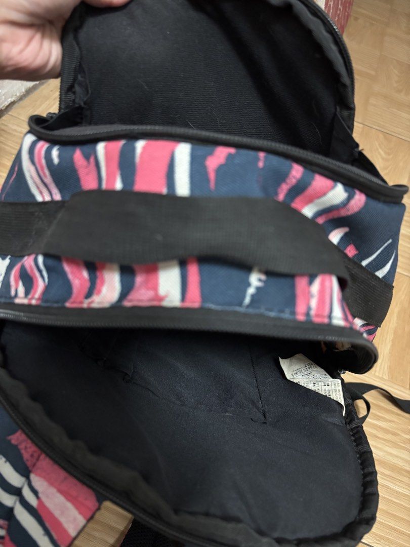 Nike Bag Pack (Category: Backpacks) located in Rizal. Submitted by jmcraftingphhandicrafts (Listing ID 1460843447, Image 3). Description: - Spacious interior - Classic and versatile design - No defects, flaws; Need Laundry only Rfs: Declutter; di na ginagamit 📍San Mateo Rizal.