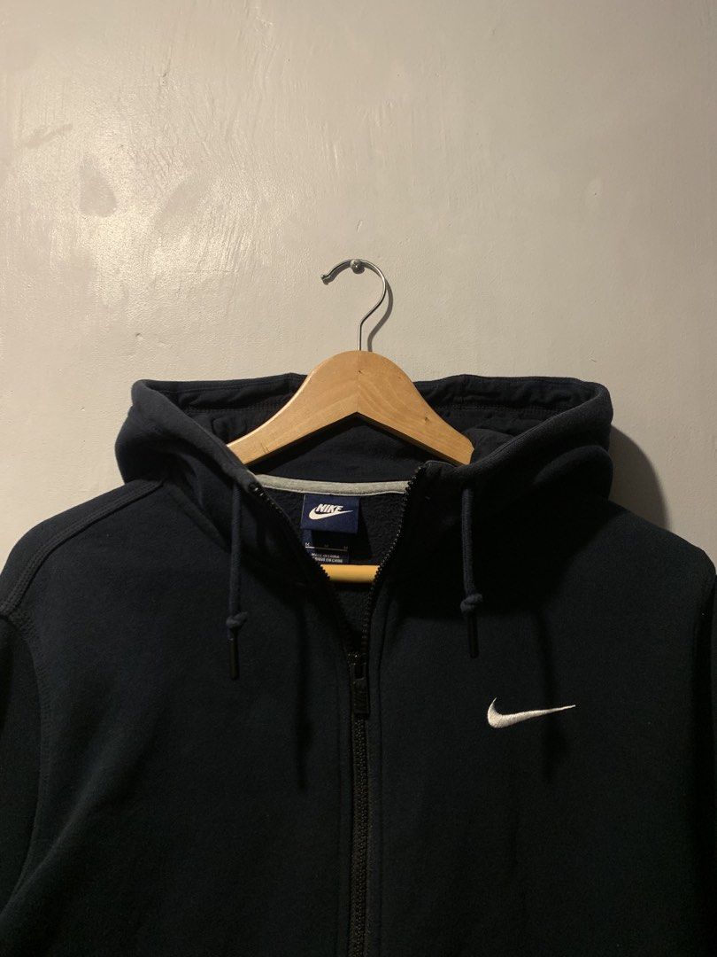 Nike Club Fleece (Category: Activewear) located in Manila. Submitted by y3.thrifts (Listing ID 1460780055, Image 2). Description: Size Medium- Large Dm for more details.