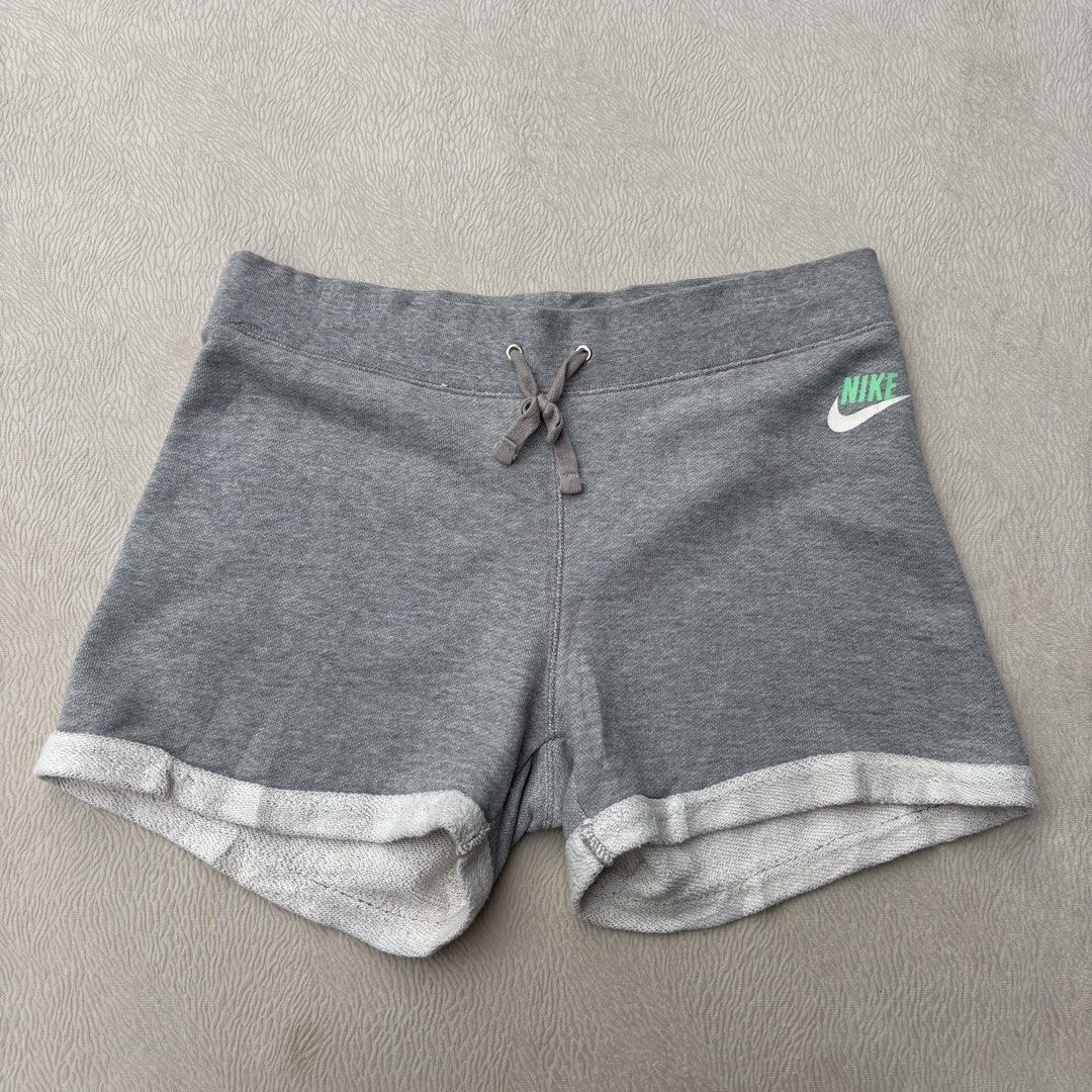 Nike Cotton Shorts (Category: Shorts) located in Baybay. Submitted by thrift.ed2023 (Listing ID 1460718232, Image 1). Description: Nike Cotton Short 28” to 32” Waistline Stretchable No Issue Need Wash Good as New.