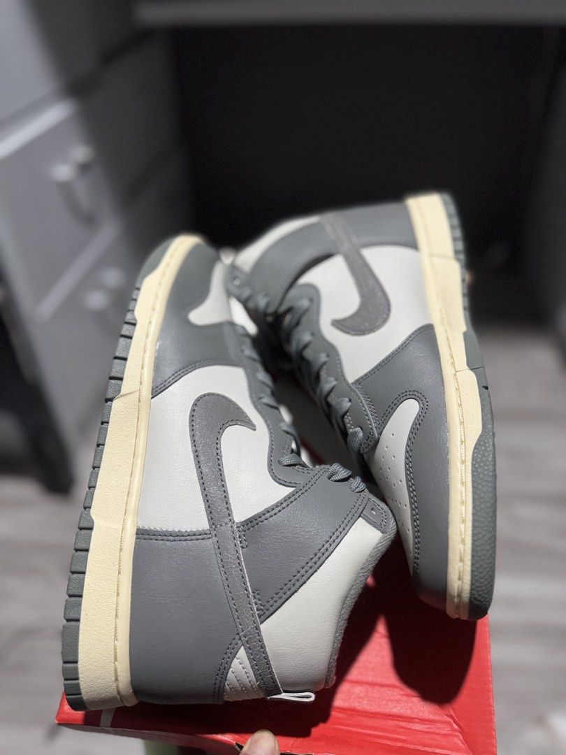 Nike Dunk High Vintage Light Bone (Category: Sneakers) located in Calamba. Submitted by snkrsm (Listing ID 1460882495, Image 2). Description: For Sale NIKE DUNK HIGH VINTAGE LIGHTBONE Brand New Size 9 Calamba laguna .